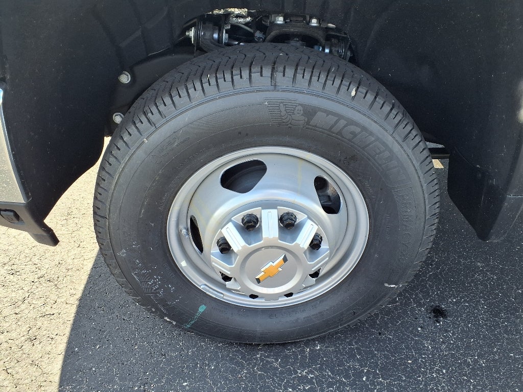 2025 Chevrolet Silverado 3500 HD Chassis Cab Work Truck