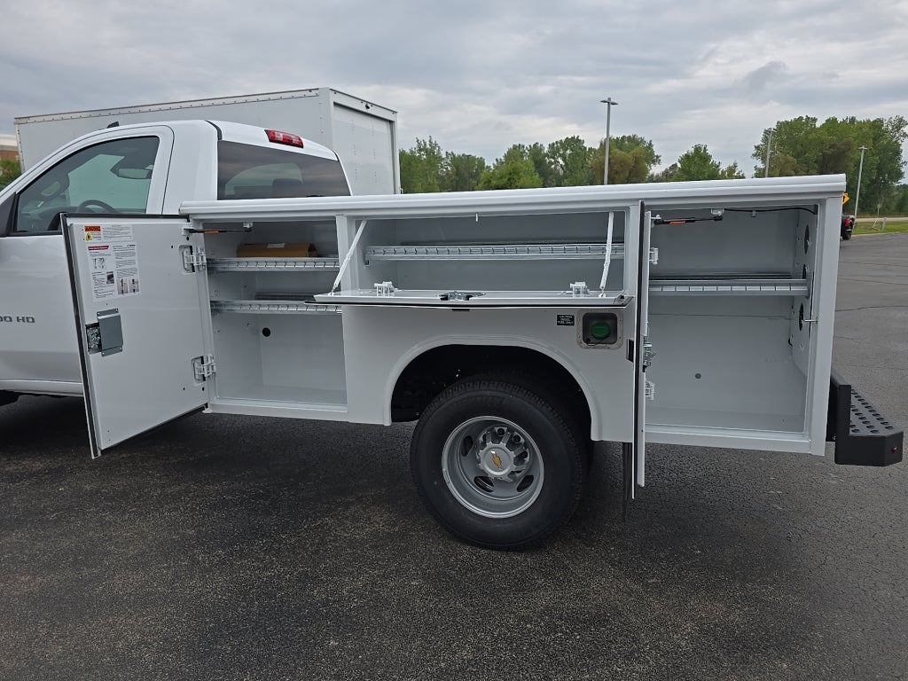 2025 Chevrolet Silverado 3500 HD Chassis Cab Work Truck