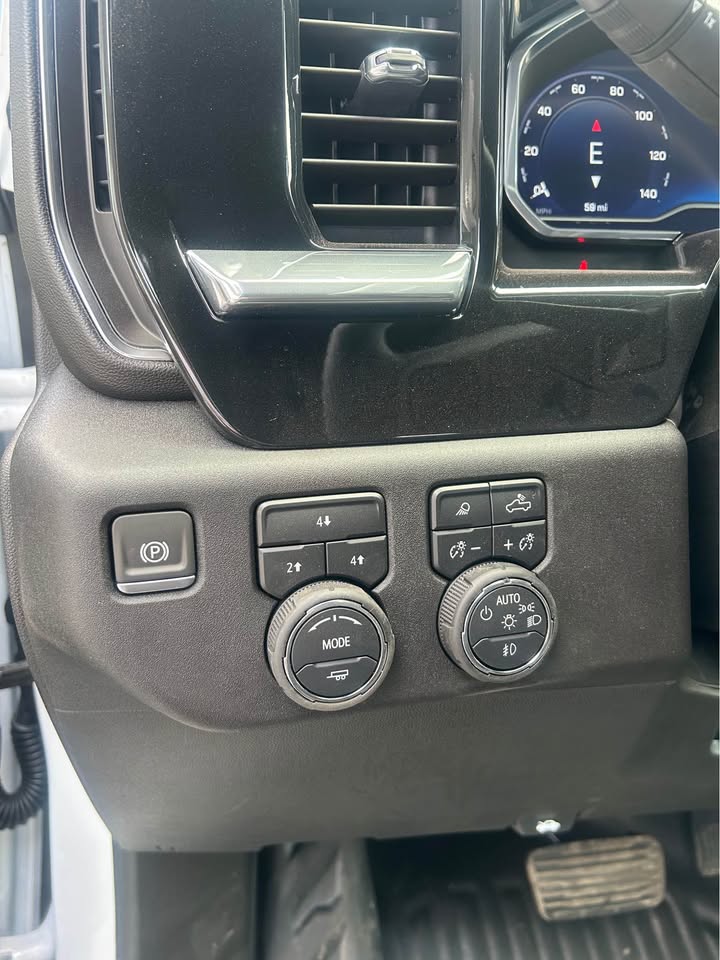 2025 Chevrolet Silverado 3500 HD Chassis Cab LT