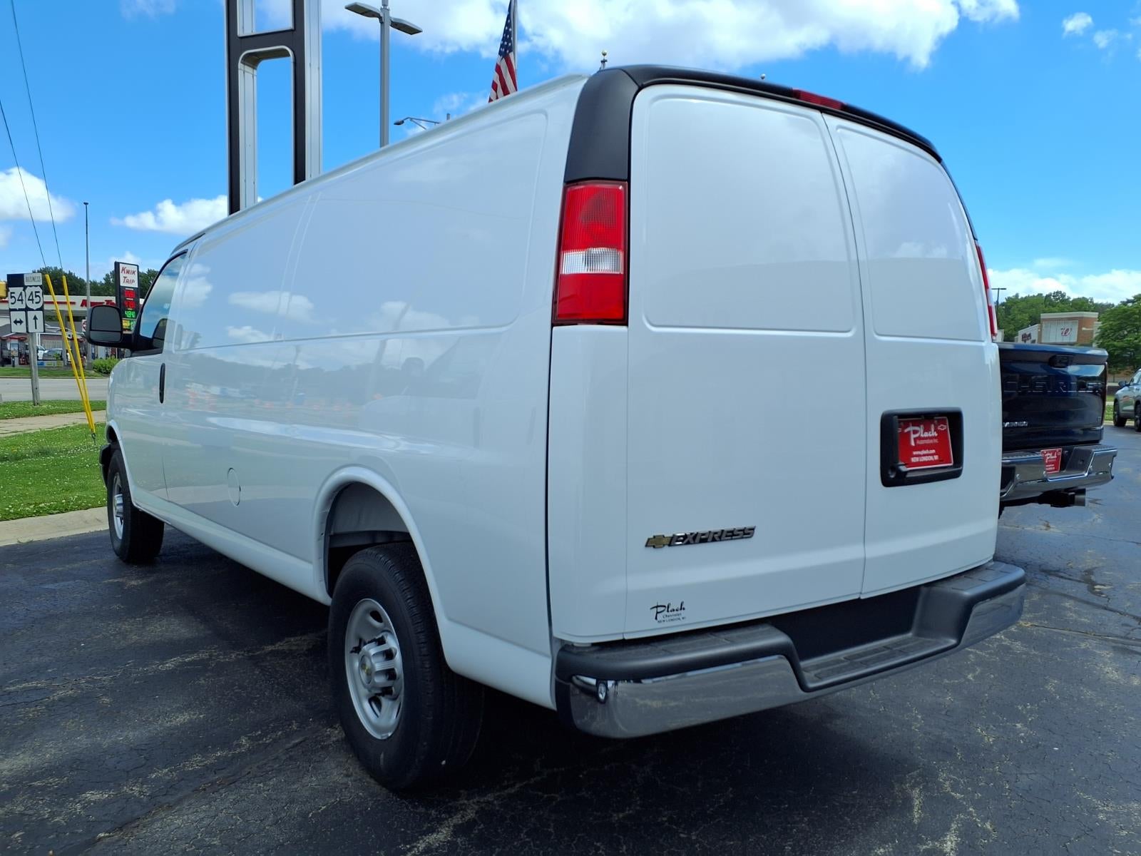 2026 Chevrolet Express Cargo WT
