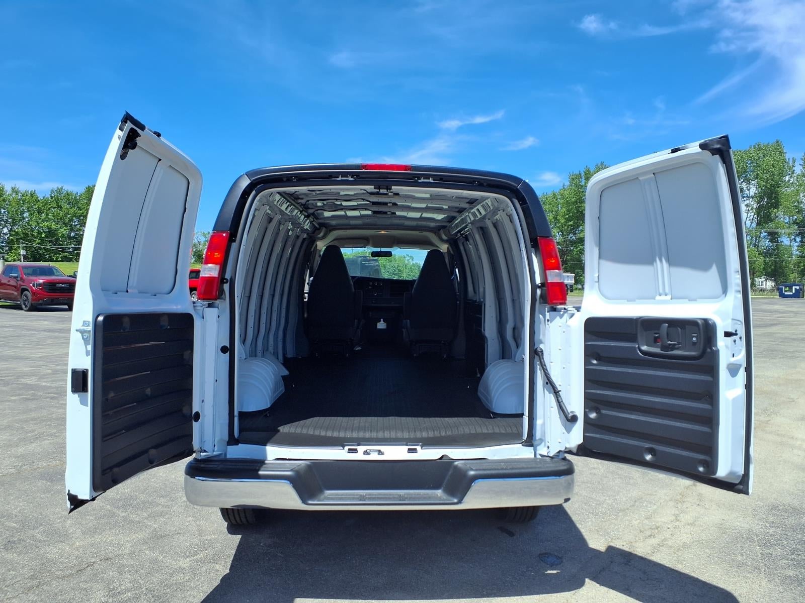 2026 Chevrolet Express Cargo WT