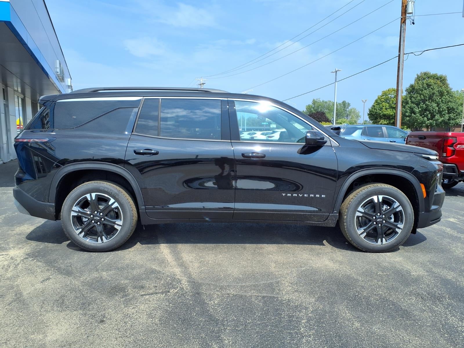 2027 Chevrolet Traverse LT