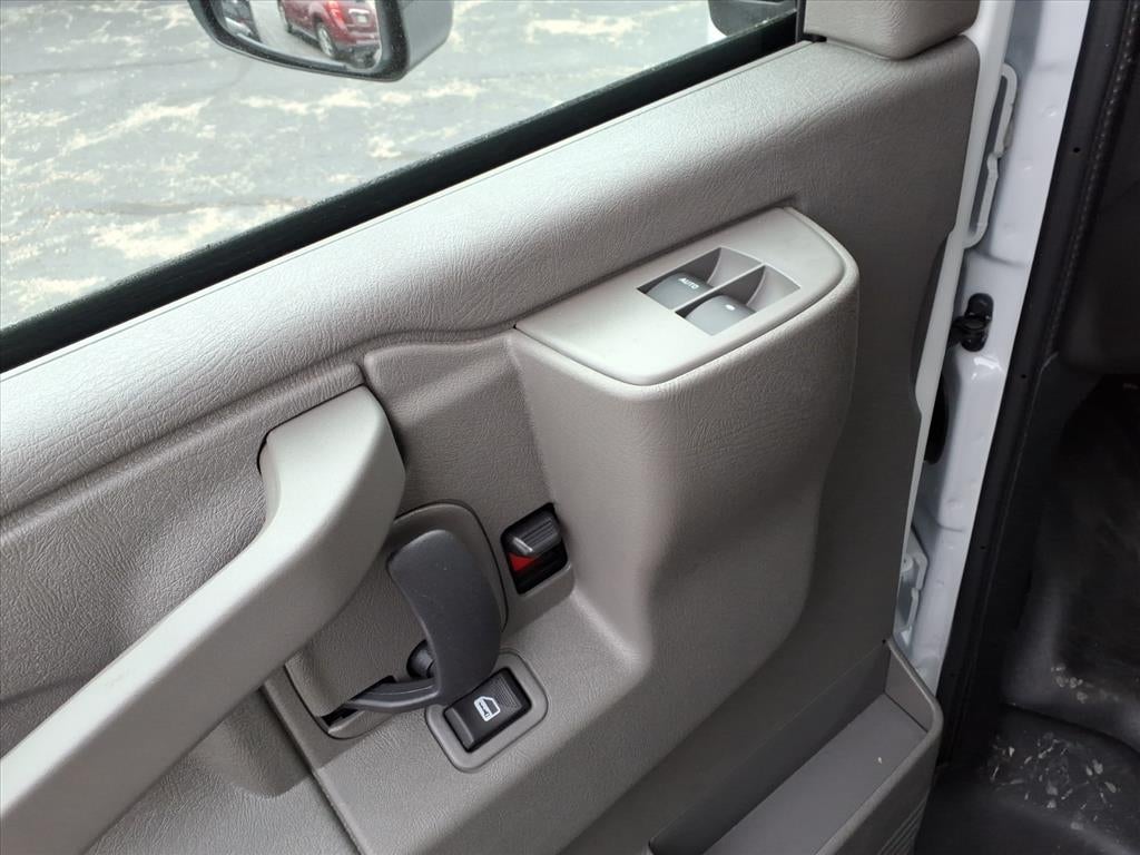 2025 Chevrolet Express Cutaway 4500 2WT