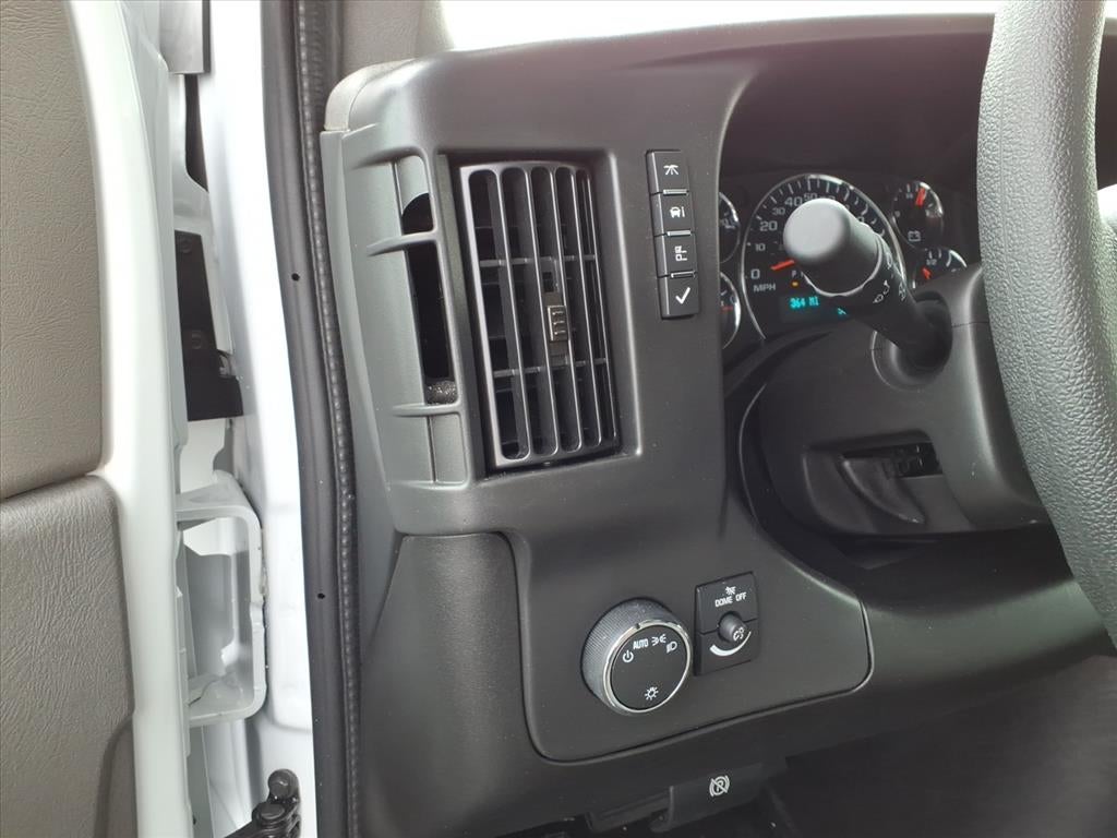 2025 Chevrolet Express Cutaway 4500 2WT