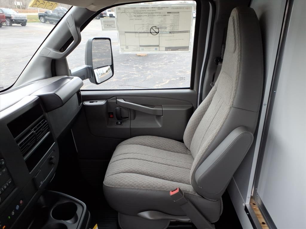 2025 Chevrolet Express Cutaway 4500 2WT