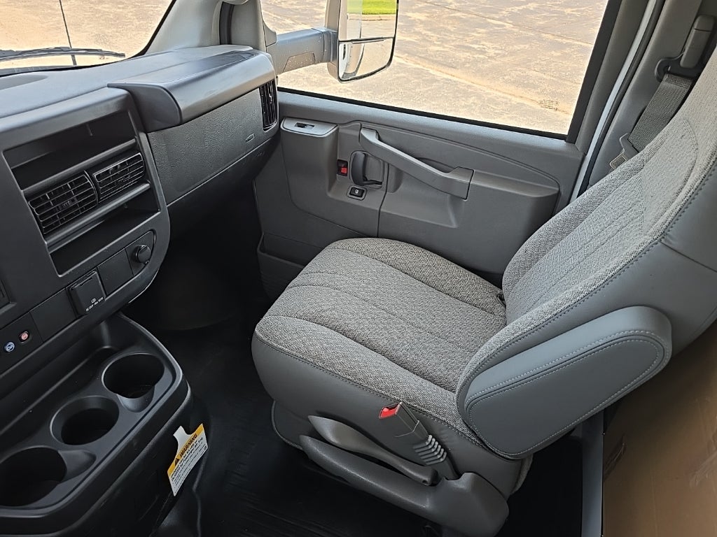 2025 Chevrolet Express Cutaway 4500 2WT