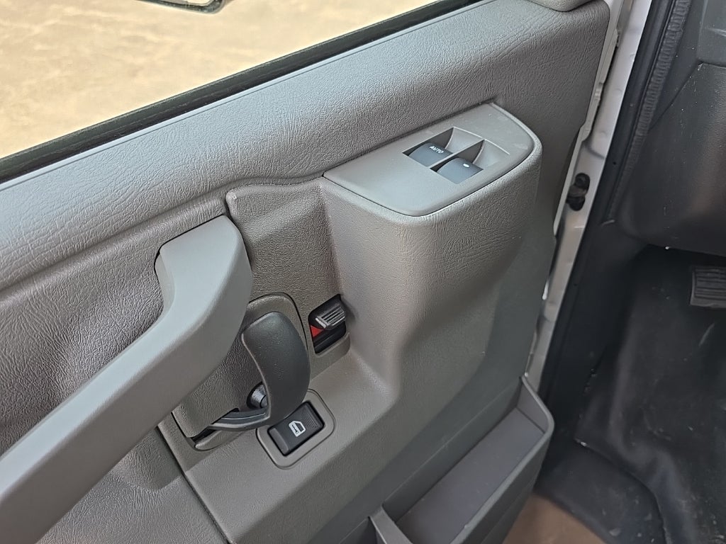 2025 Chevrolet Express Cutaway 4500 2WT