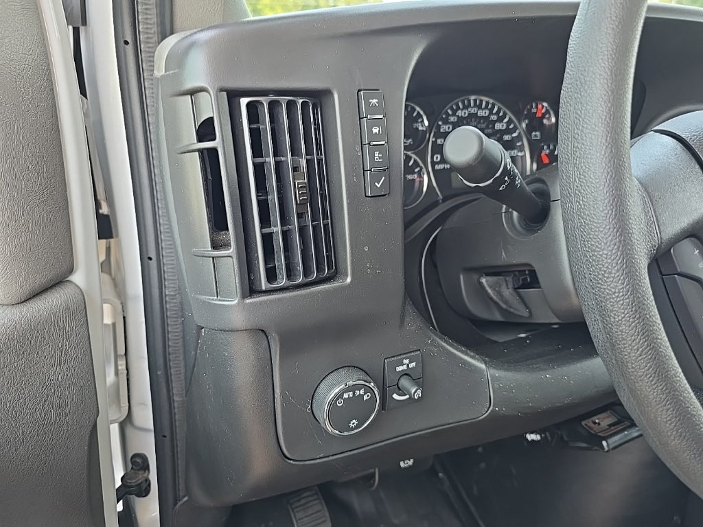 2025 Chevrolet Express Cutaway 4500 2WT