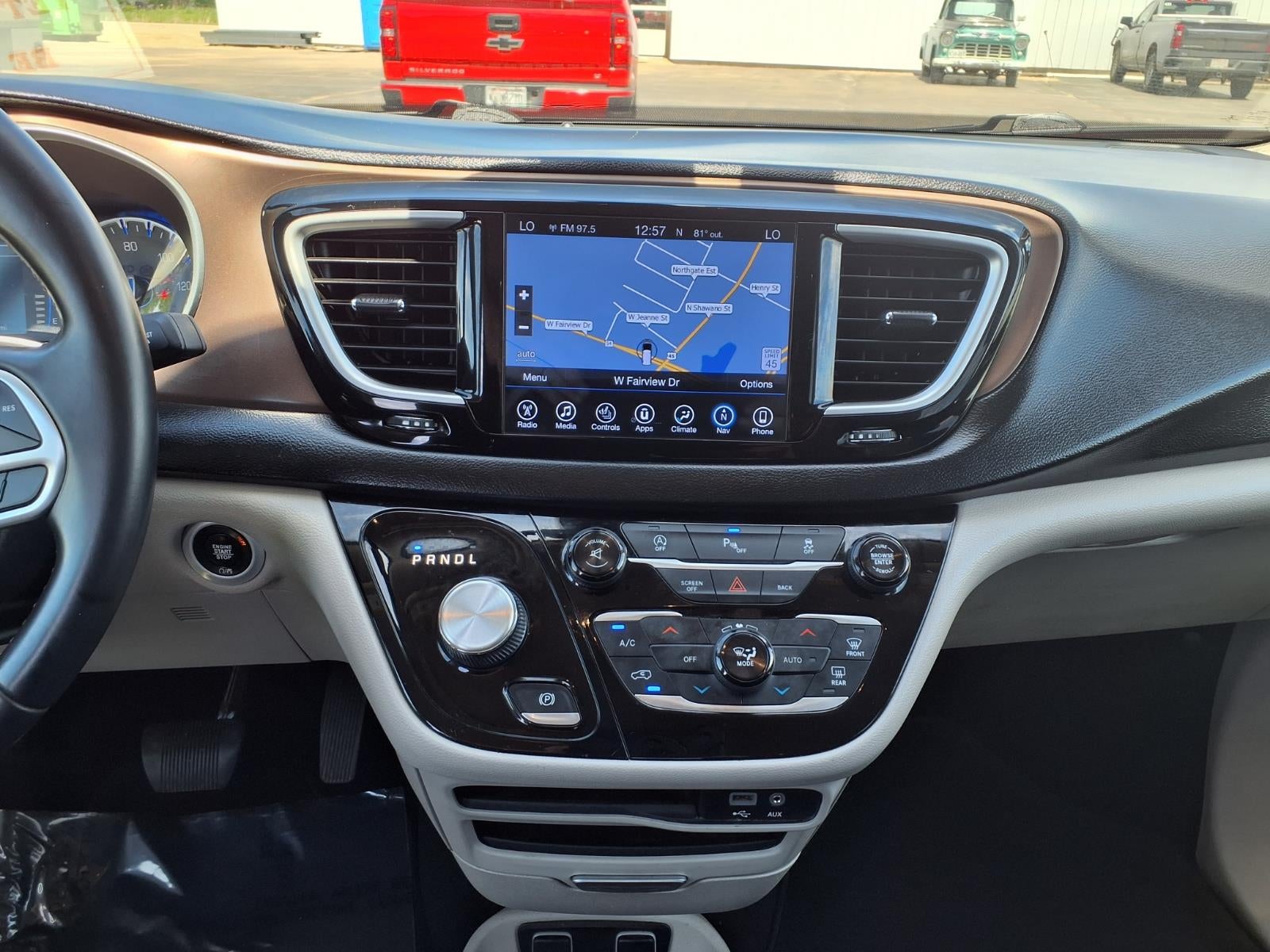 2017 Chrysler Pacifica Touring-L